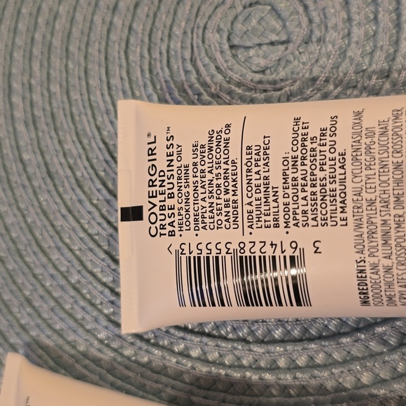 Covergirl TruBlend Base Business Primer - Moisturizing and Mattifying - Picture 6 of 6